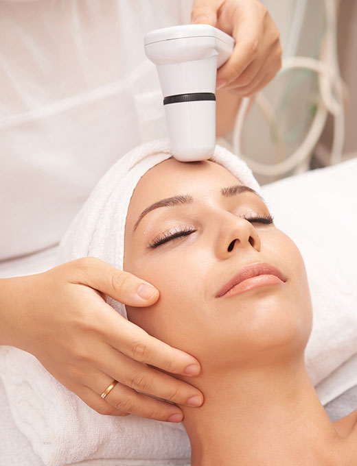 Pastrimi i thellë i Fytyrës - 520x600px